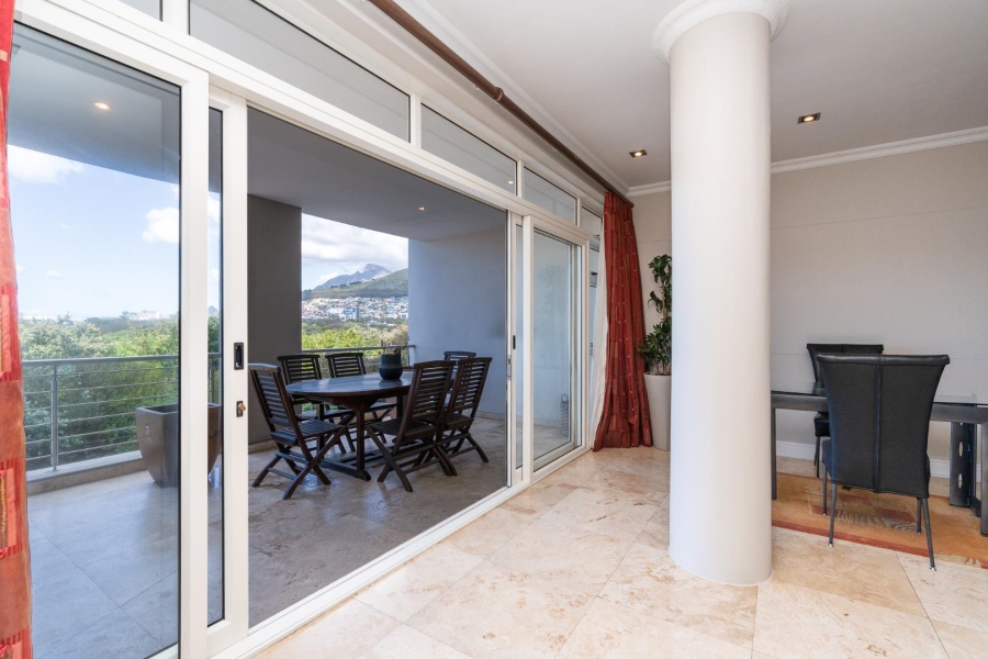 2 Bedroom Property for Sale in Mouille Point Western Cape